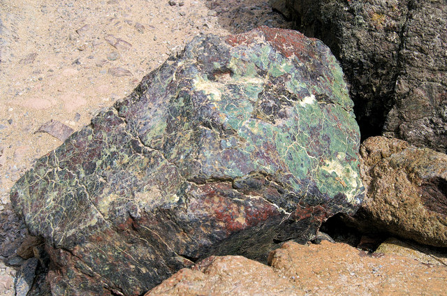 Serpentinite Boulder