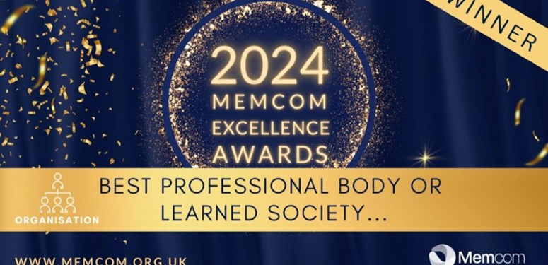 Display banner announcing winning details of Memcom Excellence award