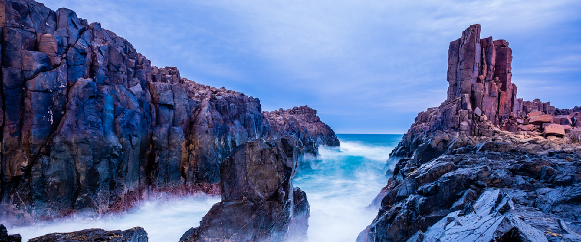 Geology Special publications image of sea hitting rocks 